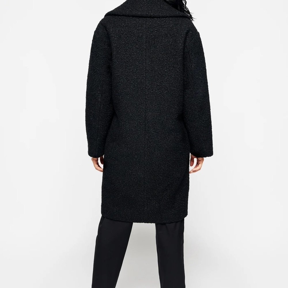 Gorgon Bouclé Oversized Coat - Picture 3 of 5